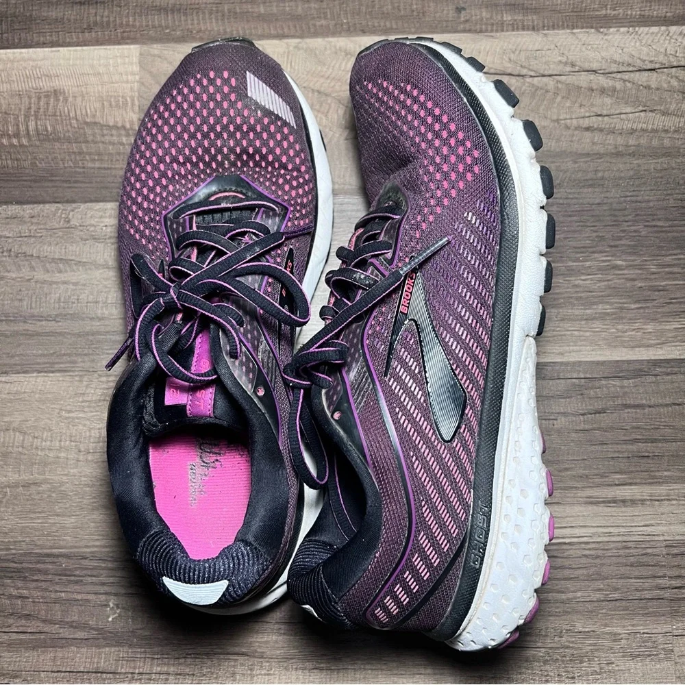 Brooks Ghost 12 Womens Size 10.5 Purple Black Running Shoes Sneakers 1203051B063 - Picture 2 of 6